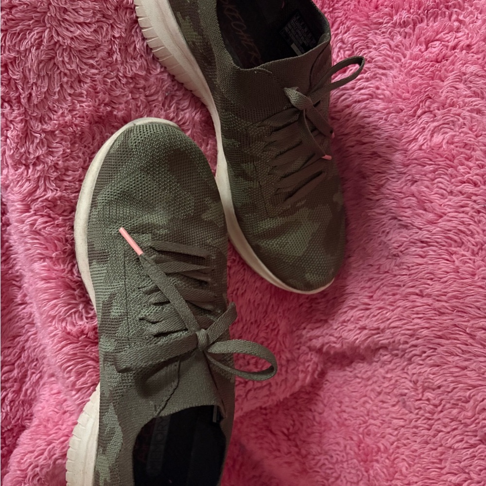 Skechers Memory Foam